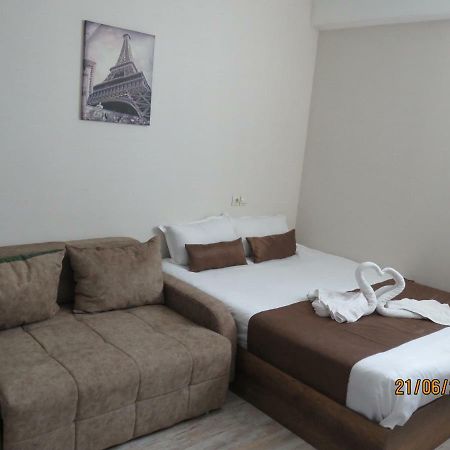 Atlas Hotel Tiflis Exterior foto