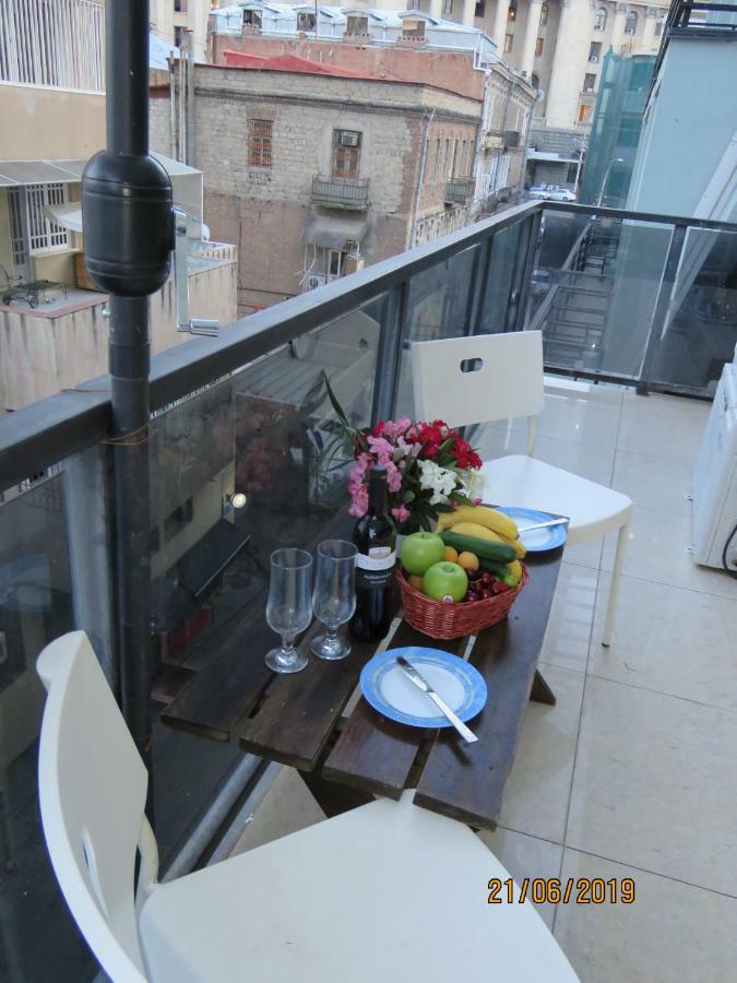 Atlas Hotel Tiflis Exterior foto