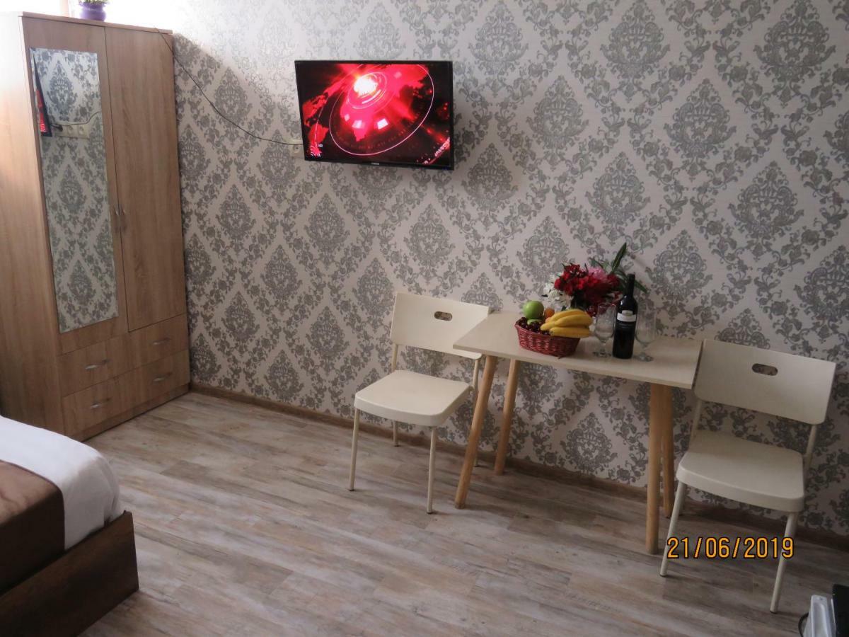 Atlas Hotel Tiflis Exterior foto